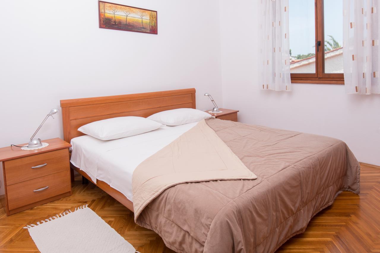 Apartmani Mira Premantura Kültér fotó